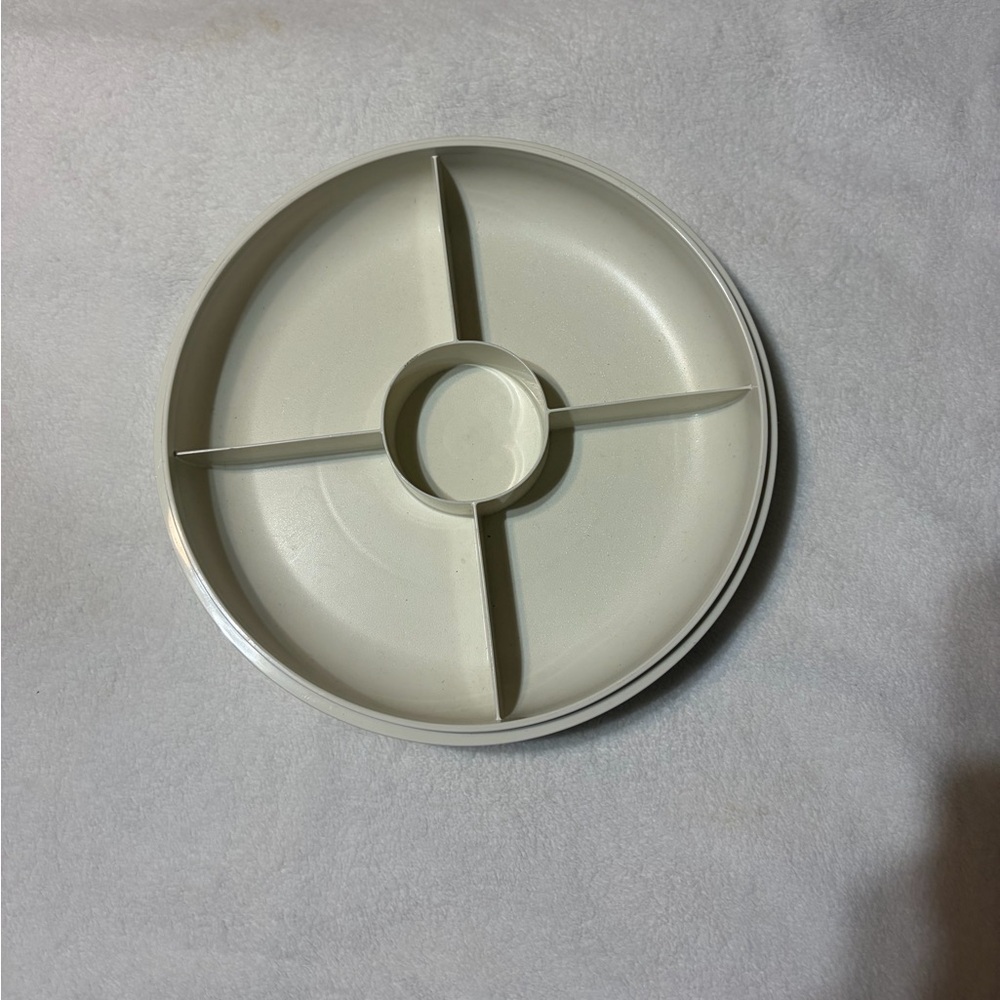 Tupperware Veggie/Condimments Tray - Picture 4 of 4